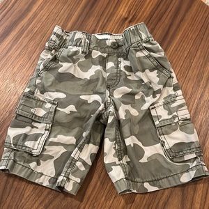 Boys Camo Cargo Shorts Size 5